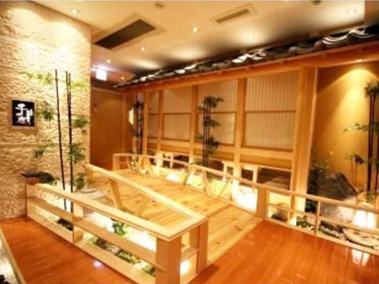 株式会社オーイズミフーズ-千の庭002